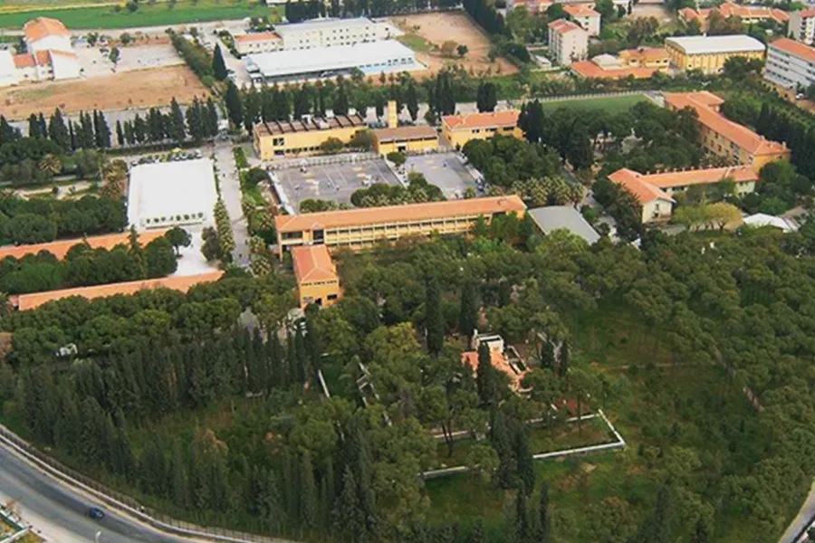 Bornova Anadolu Lisesi
