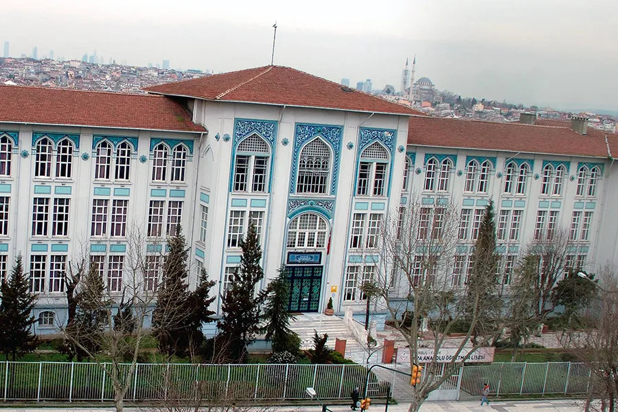 Çapa Öğretmen Lisesi