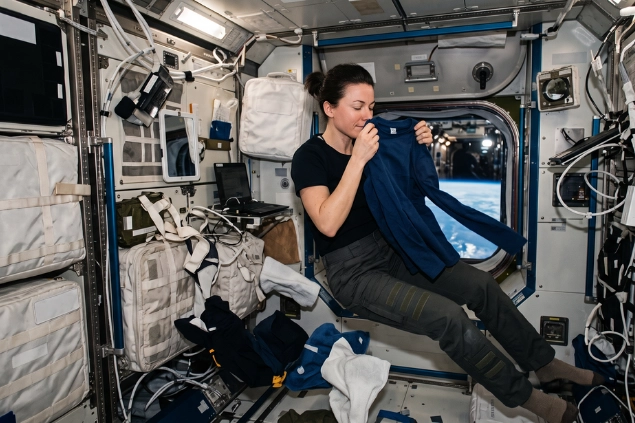 Astronotların Dilinden Yanmış Biftek ve Sıcak Metal Kokusu