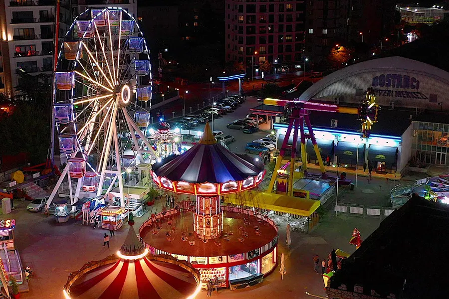 Bostancı Lunaparkı