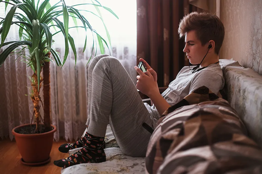 16 Yaş Depresyonu Nedir?