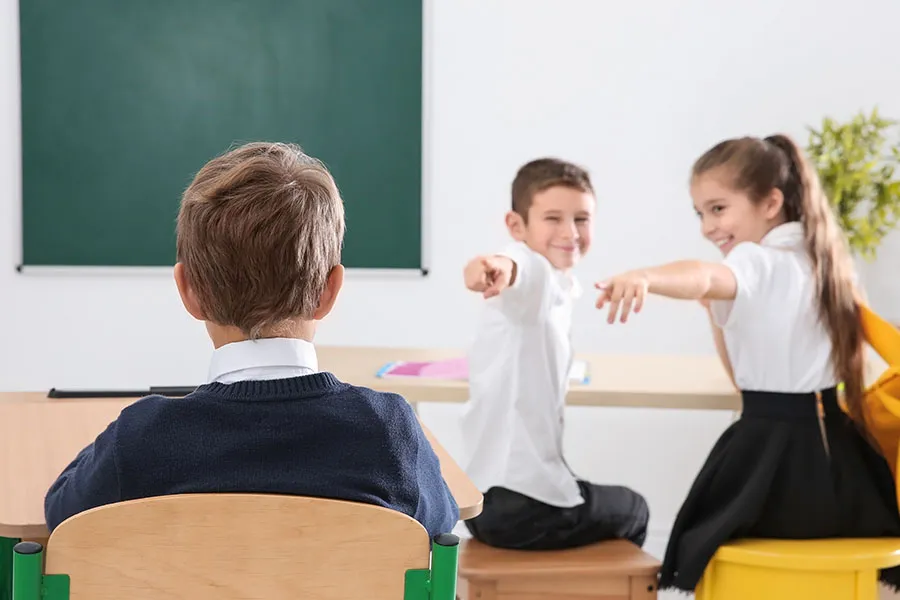 Akran Zorbalığı Nedir? Nasıl Önlenir?