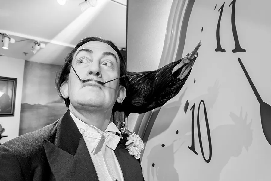 Salvador Dali'nin Hayatı ve Eserleri
