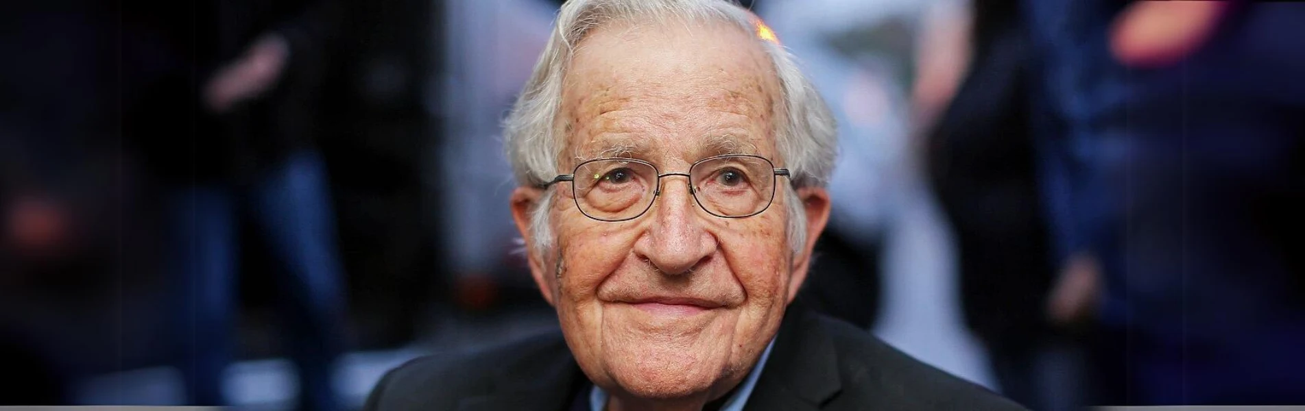 Noam Chomsky Kimdir? Hayatı ve Kuramı